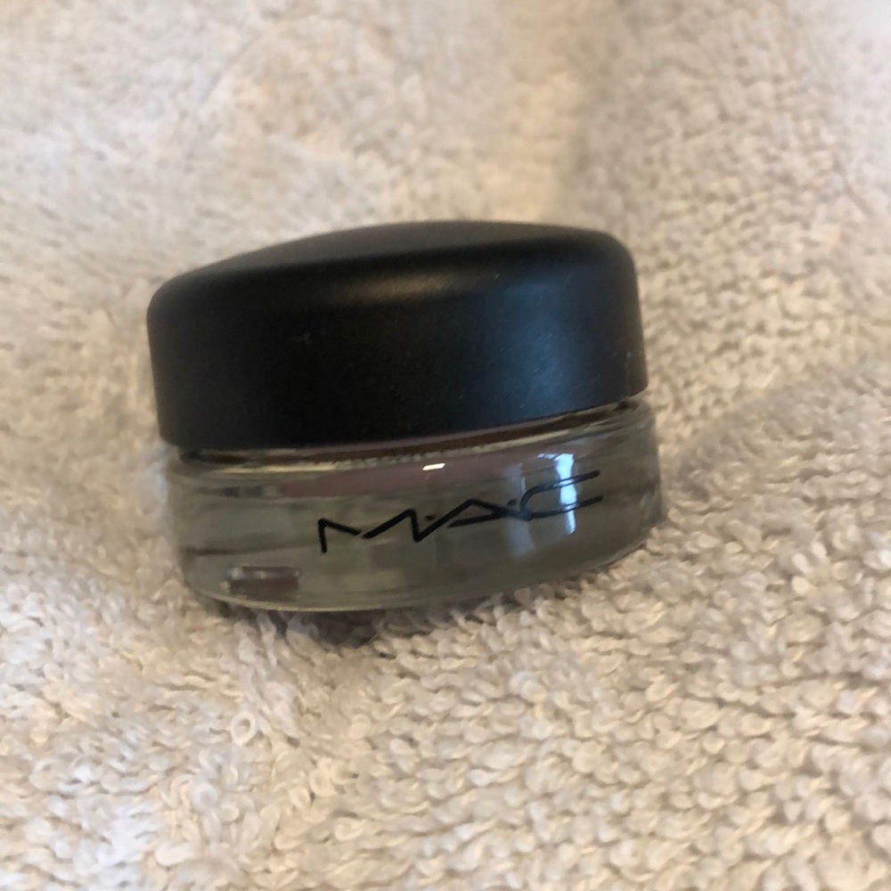 MAC Pro Longwear Paint Pot